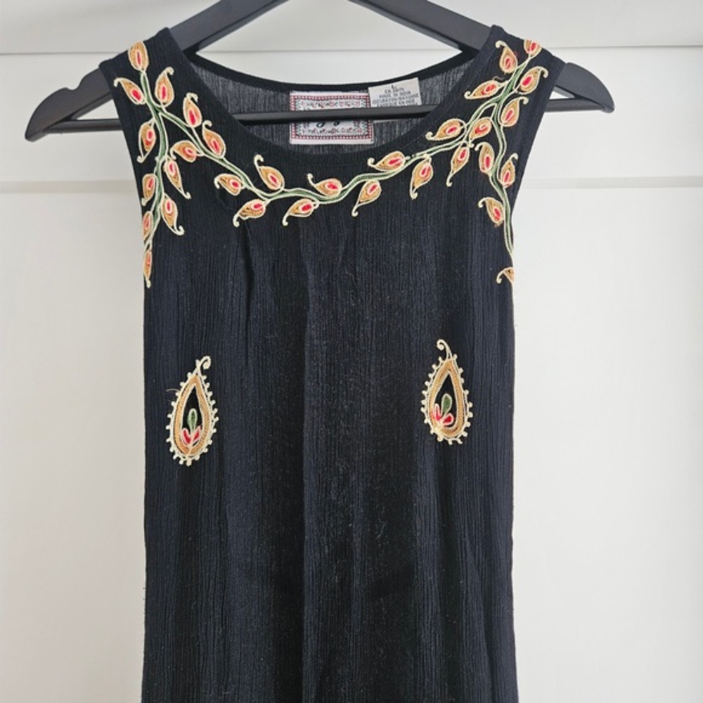 Embroidered Black Maxi Dress with Paisley Accents - Picture 3 of 3